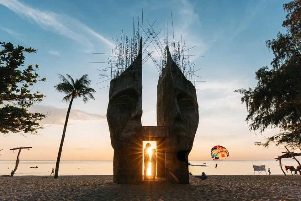 Beach Club Sunset Sanato — seaside lounge